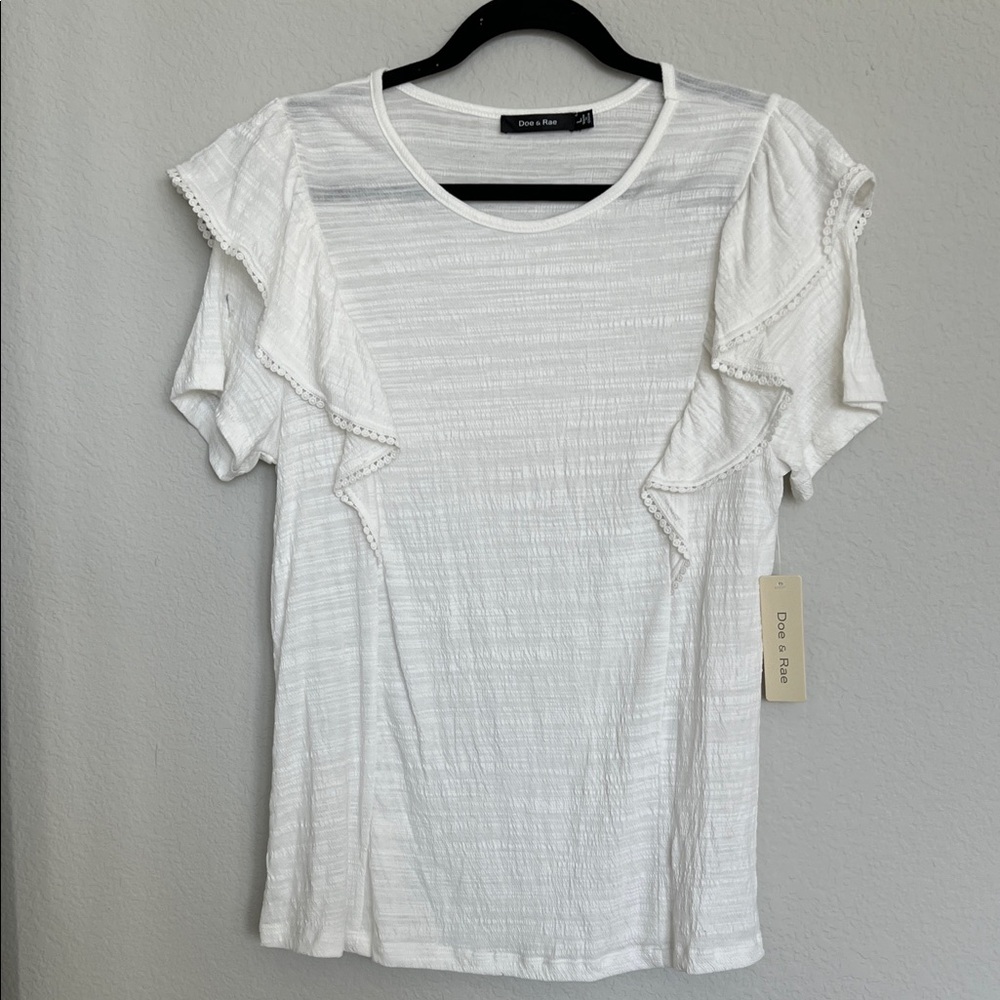 Doe & Rae White Flutter Ruffle Sleeve Top